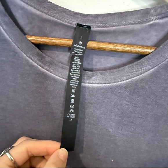 Lululemon 5 Year Basic Tee  in Anchor Sun Wash - Picture 8 of 9
